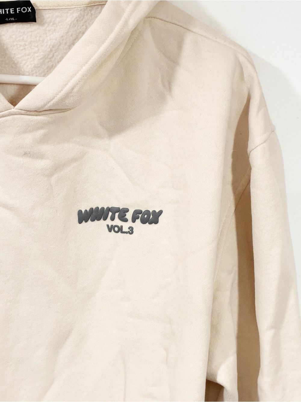 White Fox Boutique Offstage Hoodie Pebble Grey Cream Sweatshirt Size Large/XL - Picture 2 of 5